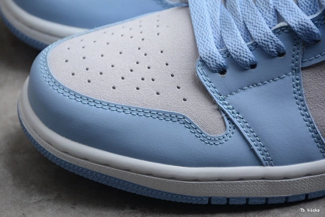 Reps TBK University Low 1 DC0774-050 Blue (W) Jordan 0810
